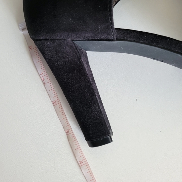 Kelly&Katie Suede Heels - Picture 8 of 11
